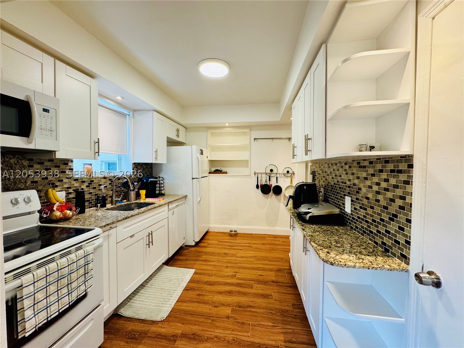 DIXIE GARDENS - Residential Lease