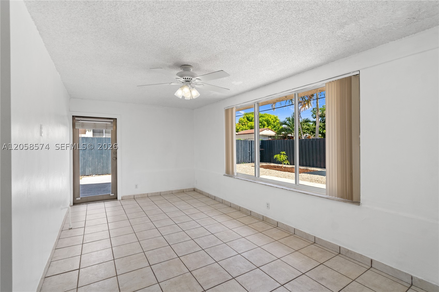 PALM SPRINGS SUB SEC 3 5T - Residential