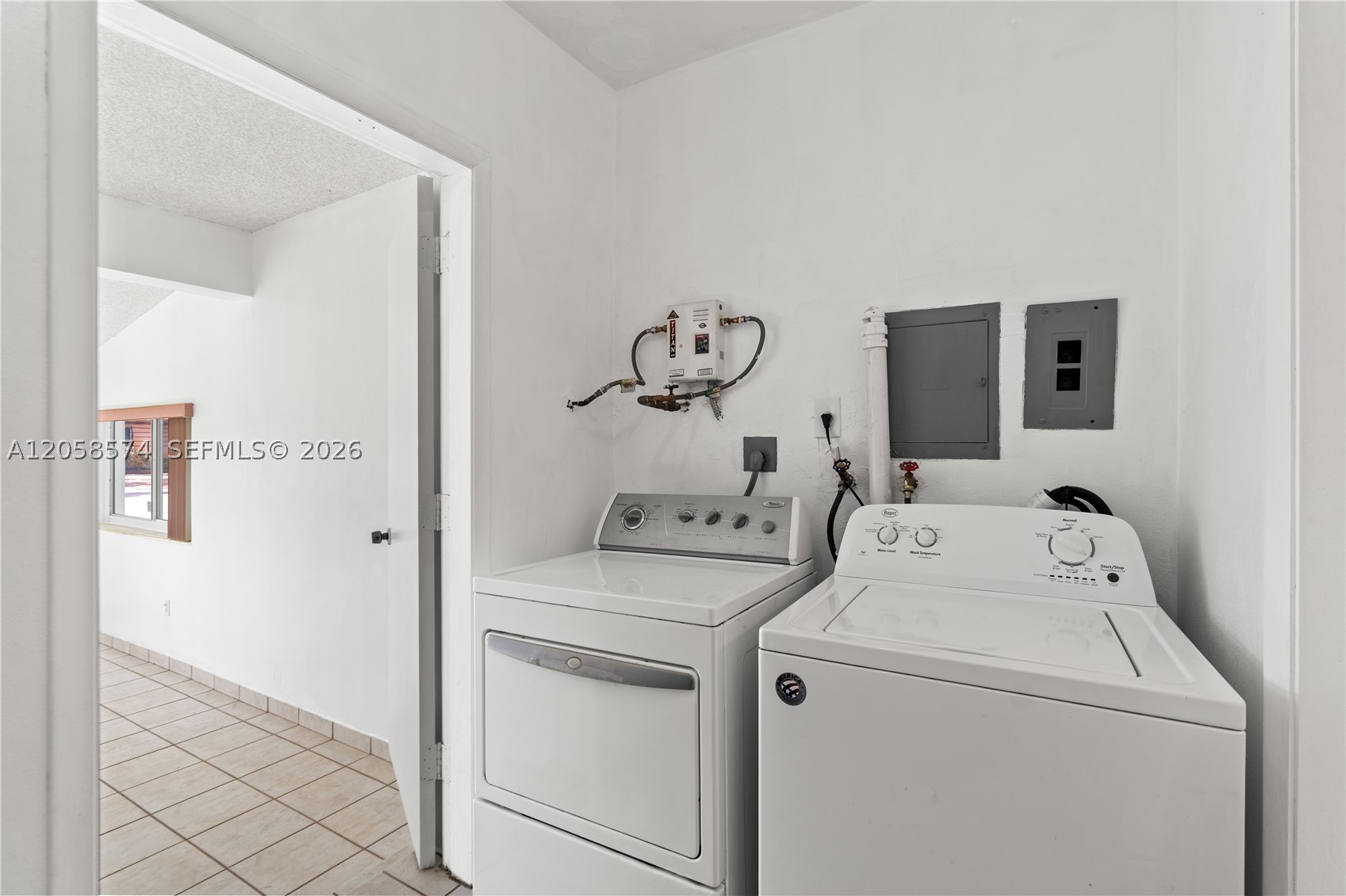 PALM SPRINGS SUB SEC 3 5T - Residential