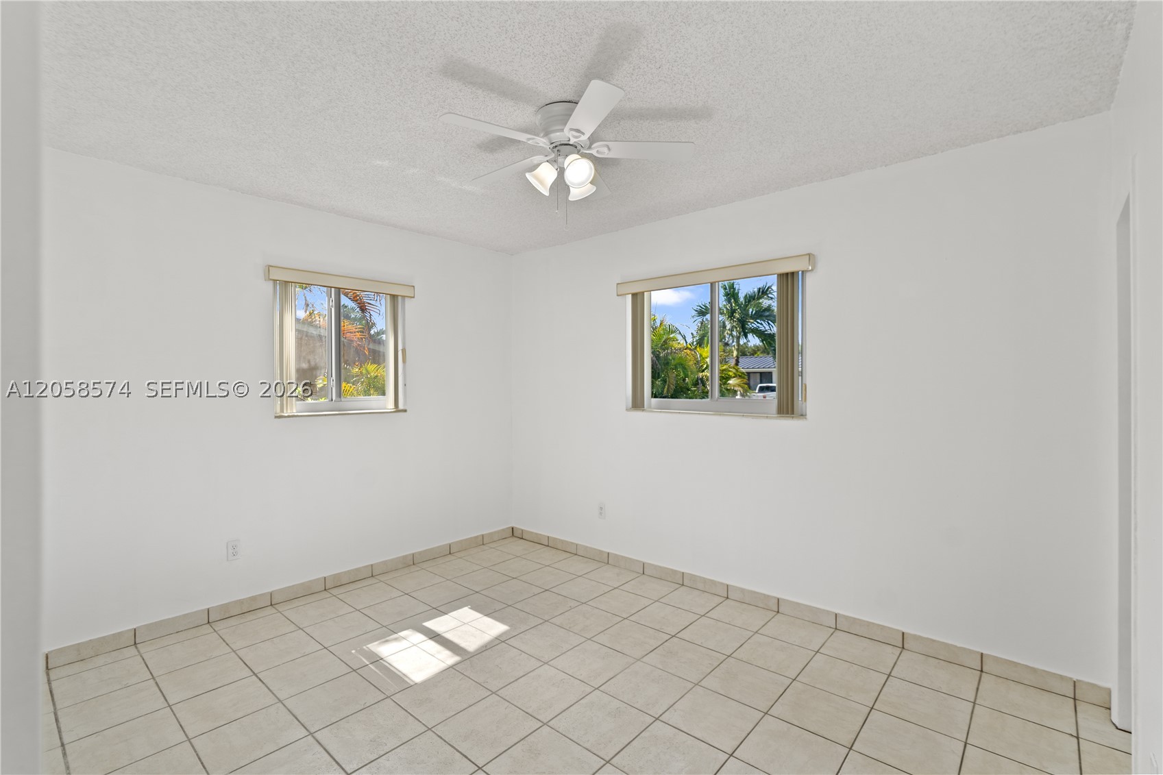 PALM SPRINGS SUB SEC 3 5T - Residential