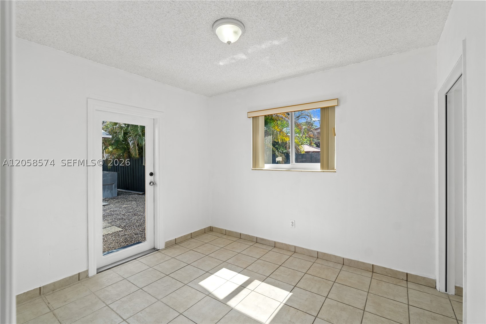PALM SPRINGS SUB SEC 3 5T - Residential