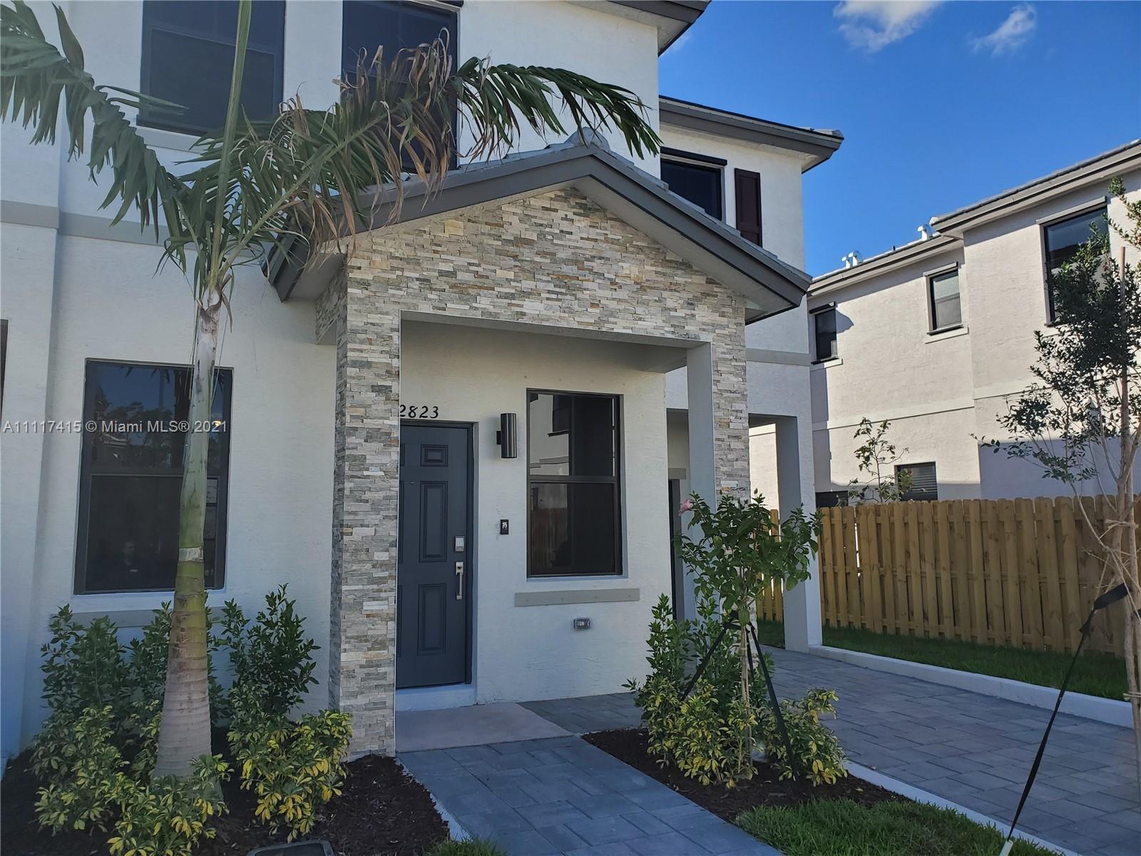 RESERVE AT EDGEWOOD - Residential Lease