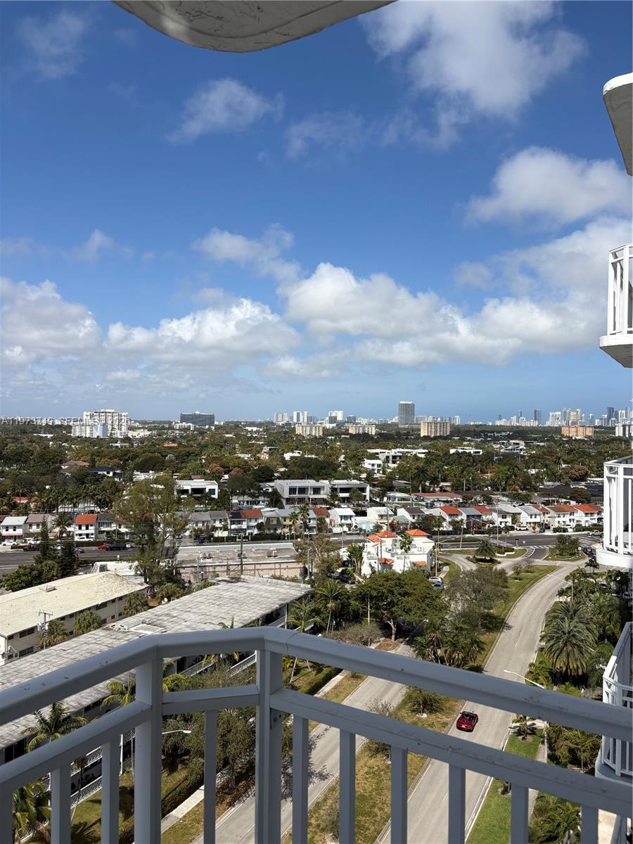 BAYVIEW TOWERS CONDO SOUT - Residential
