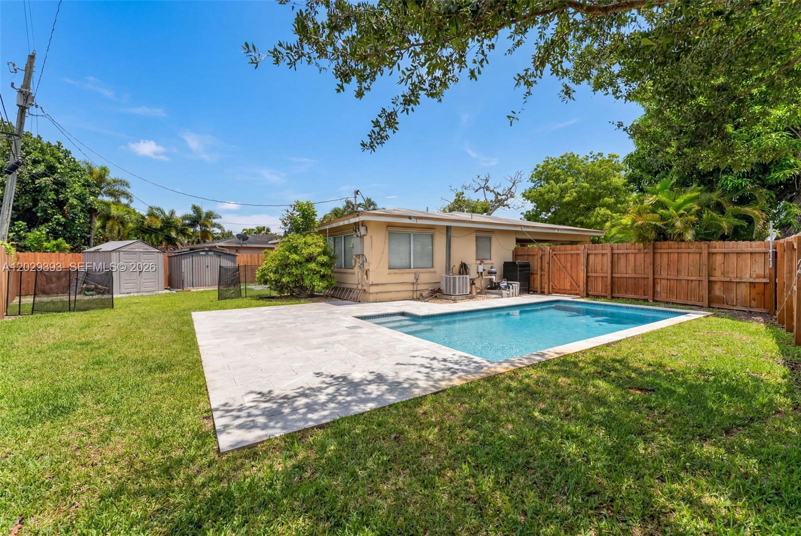 GARDEN ACRES - Residential