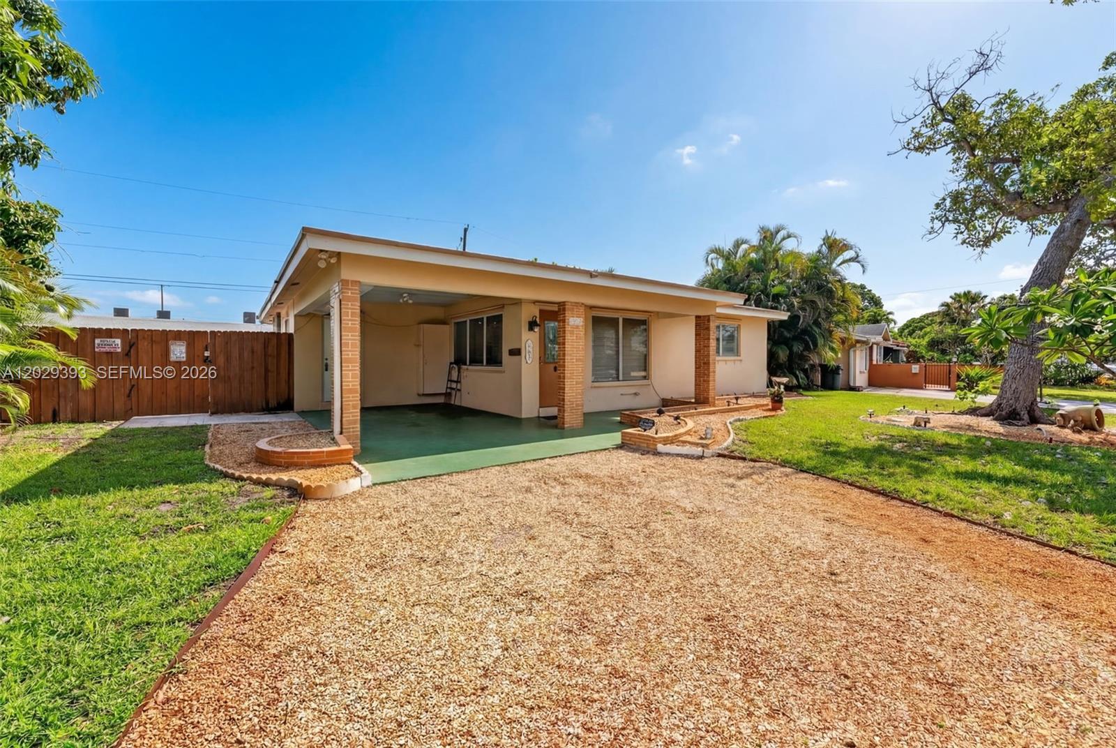 GARDEN ACRES - Residential