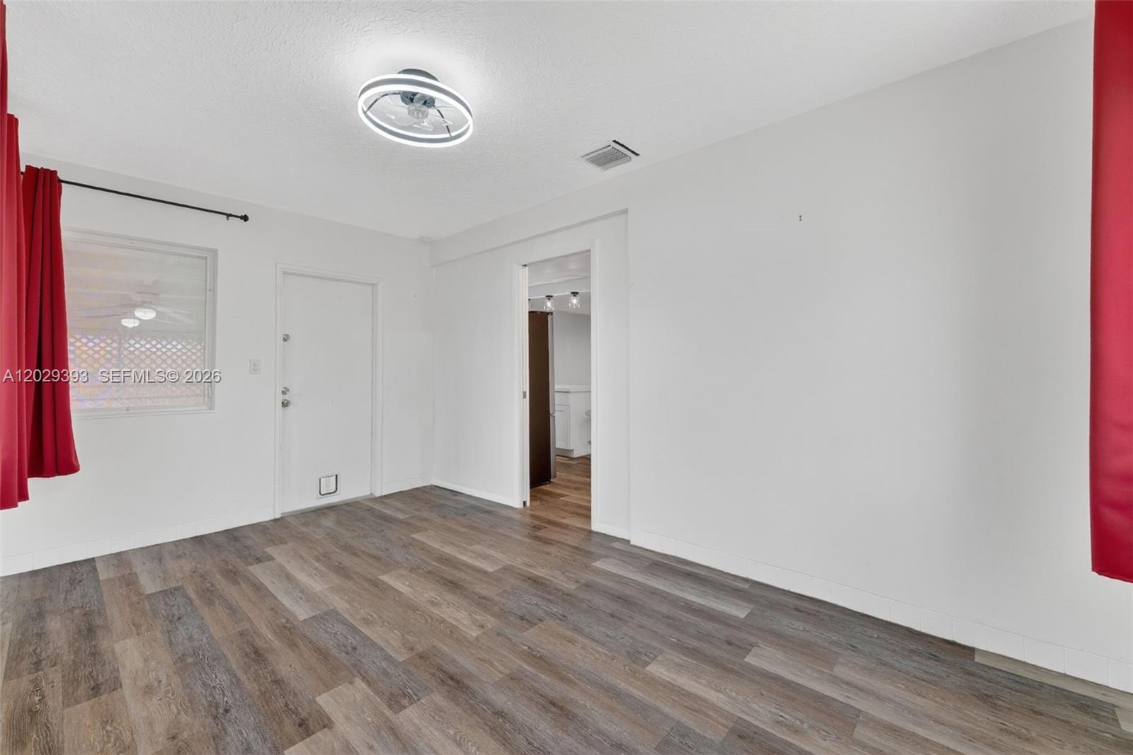 GARDEN ACRES - Residential