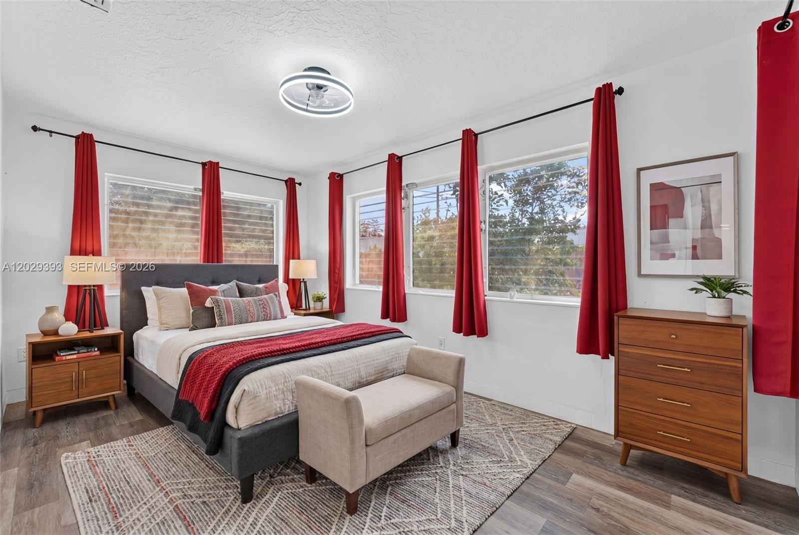 GARDEN ACRES - Residential