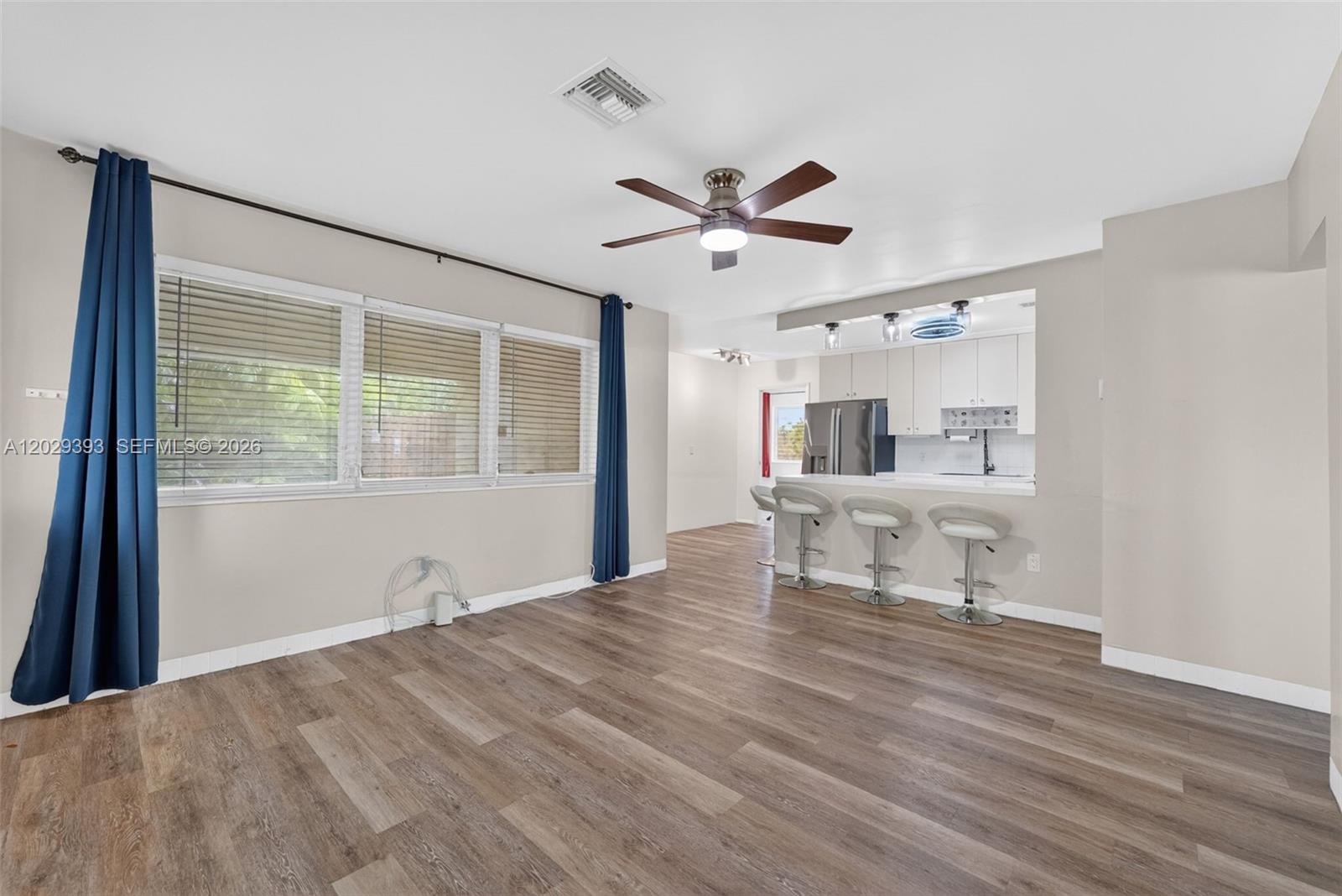 GARDEN ACRES - Residential