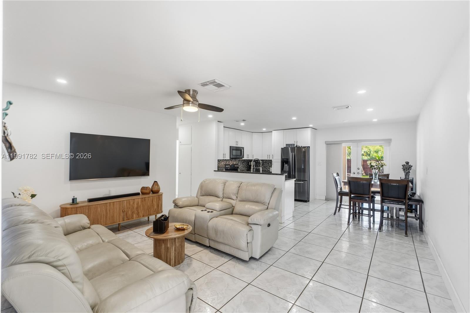 POMPANO GOLF ESTATES 1ST - Residential