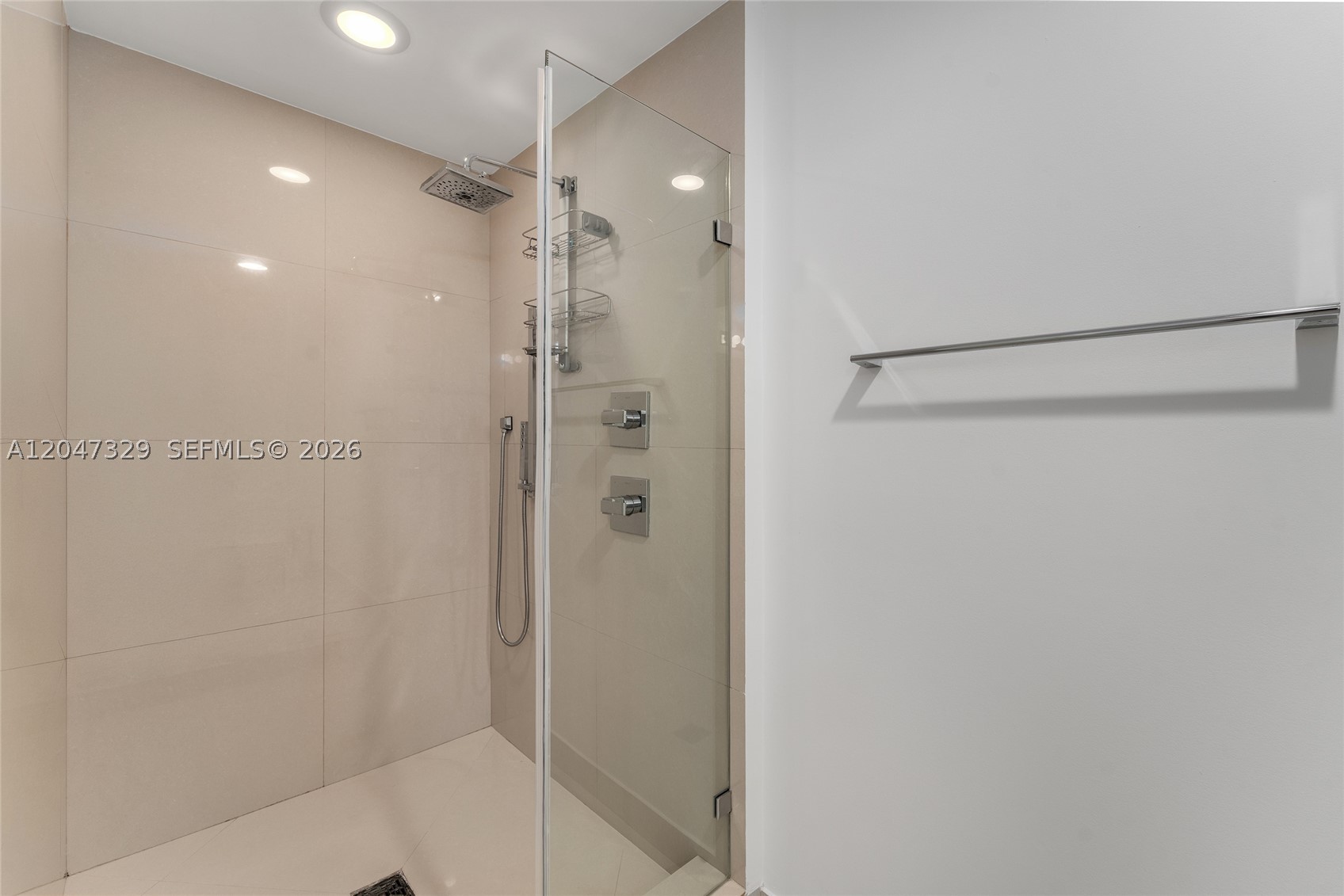 BAY HOUSE MIAMI CONDO - Residential