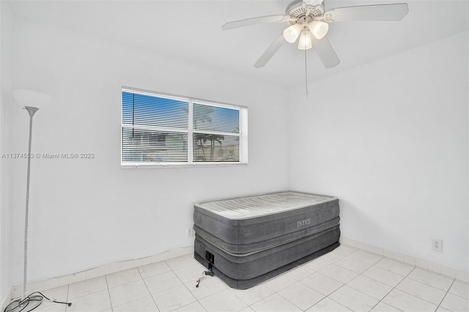 SUNLAND GARDEN APARTMENTS - Residential Lease