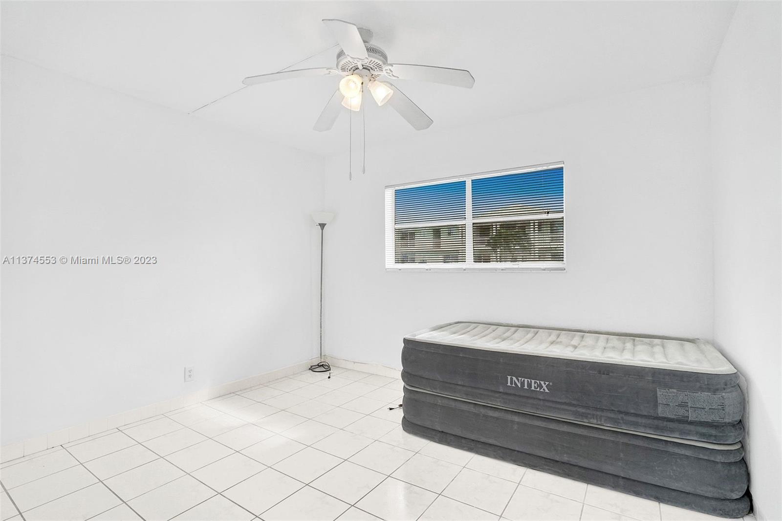 SUNLAND GARDEN APARTMENTS - Residential Lease