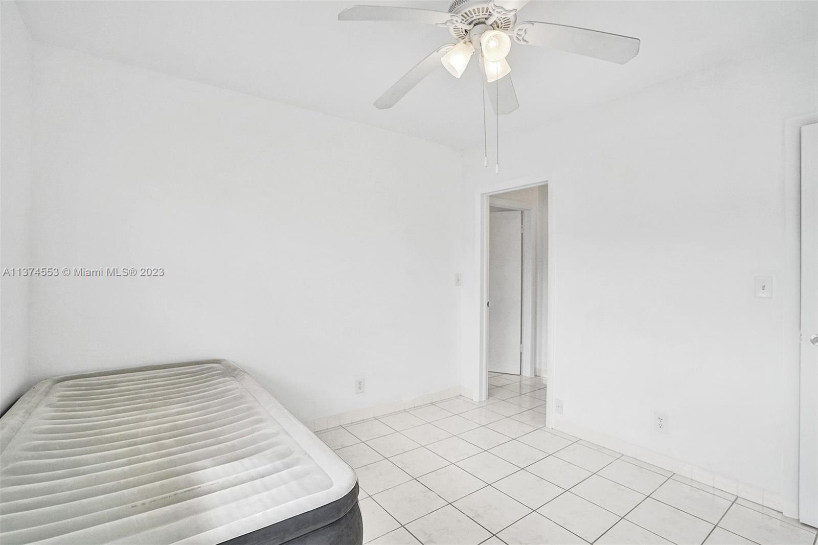 SUNLAND GARDEN APARTMENTS - Residential Lease