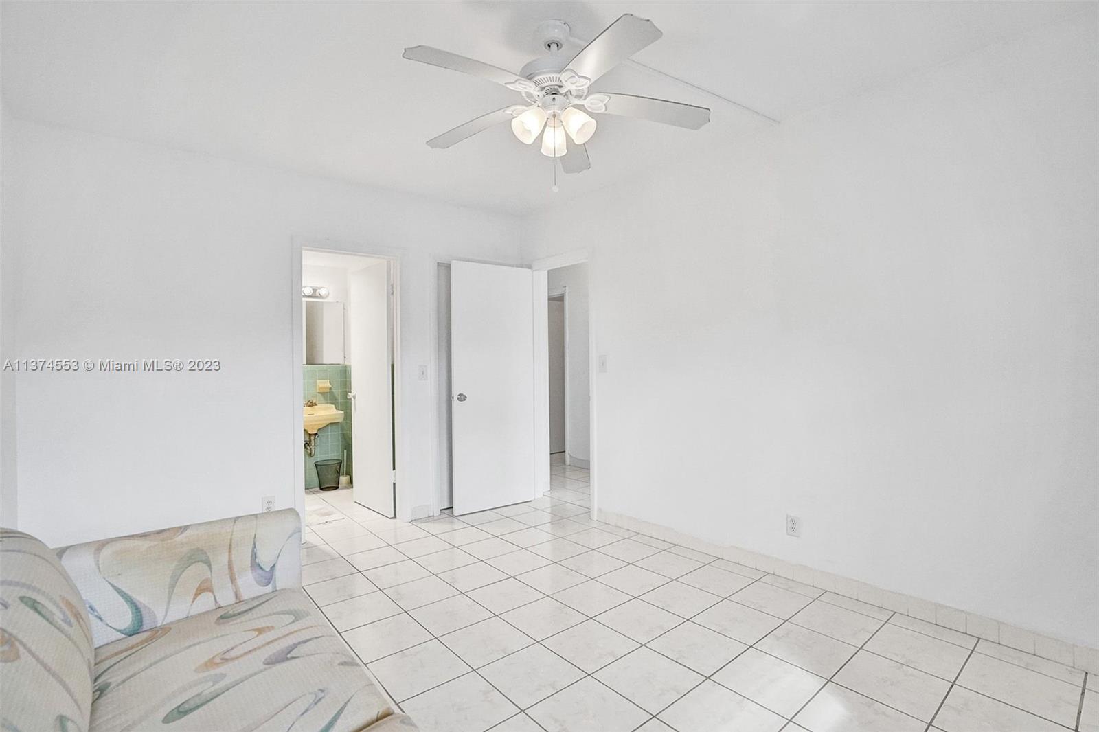 SUNLAND GARDEN APARTMENTS - Residential Lease
