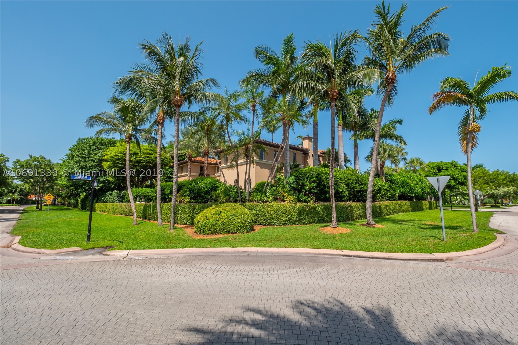 CAPE FLORIDA - Residential