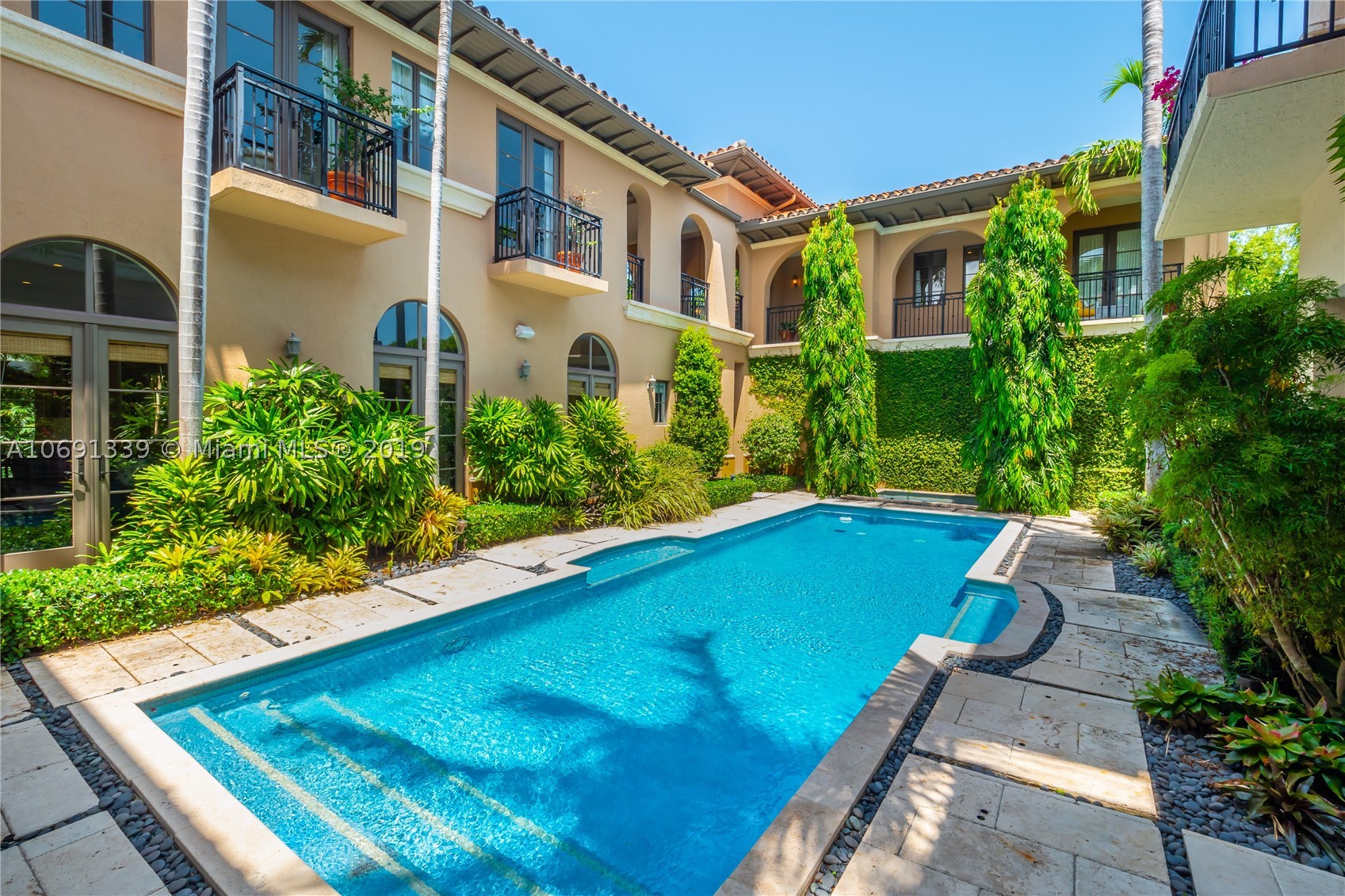 CAPE FLORIDA - Residential