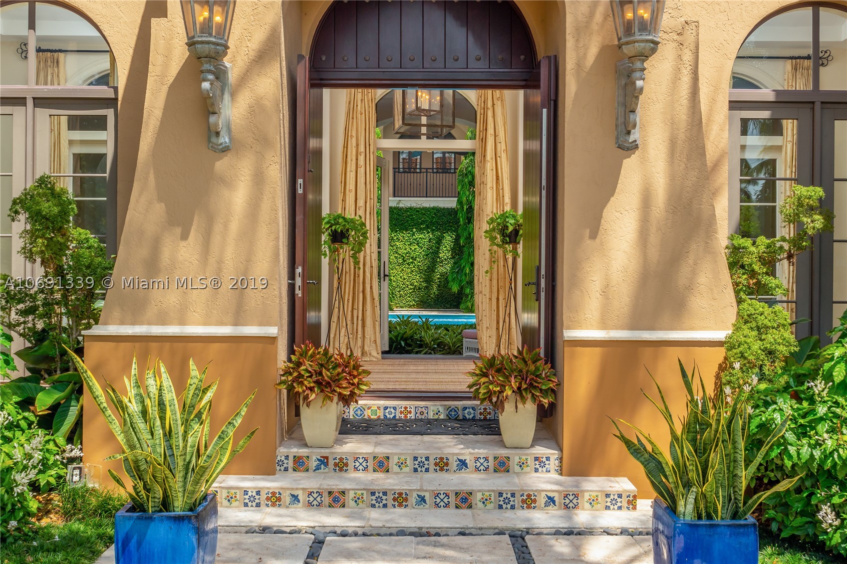CAPE FLORIDA - Residential