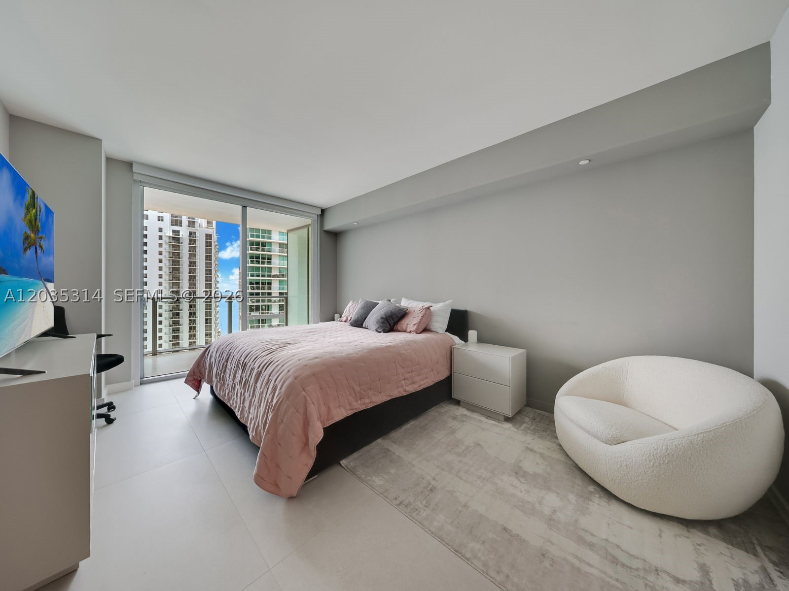 1100 MILLECENTO RESIDENCE - Residential Lease