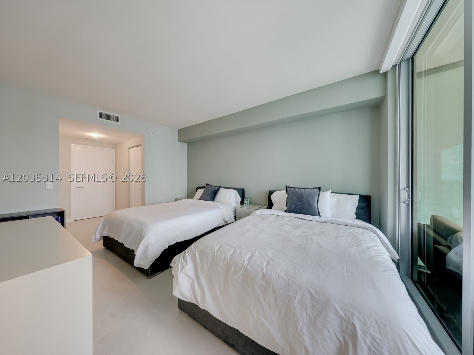 1100 MILLECENTO RESIDENCE - Residential Lease