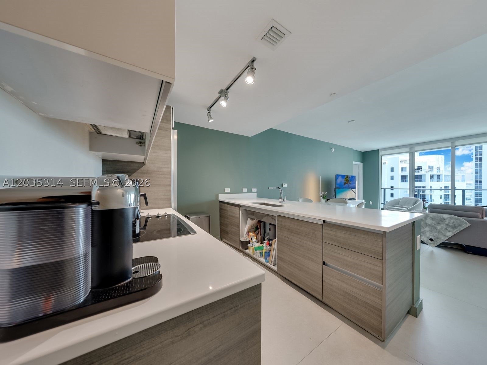 1100 MILLECENTO RESIDENCE - Residential Lease