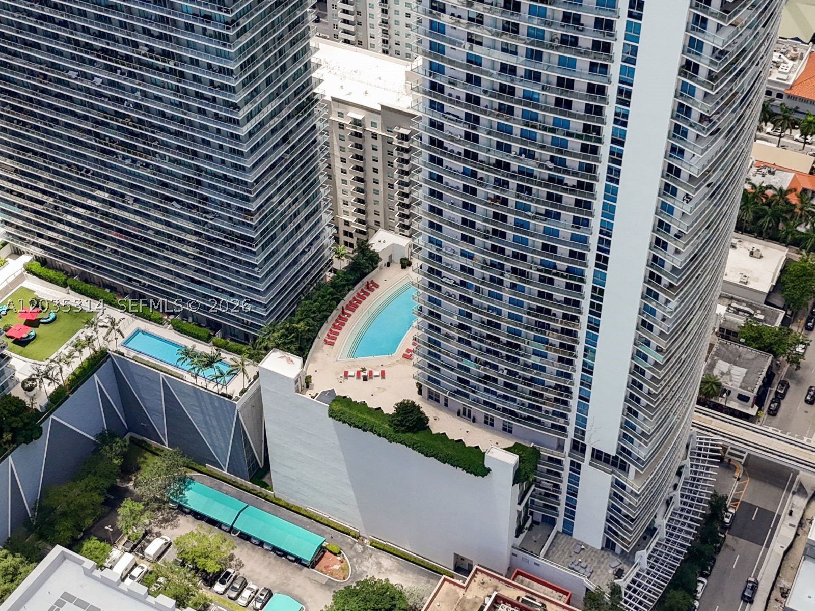 1100 MILLECENTO RESIDENCE - Residential Lease