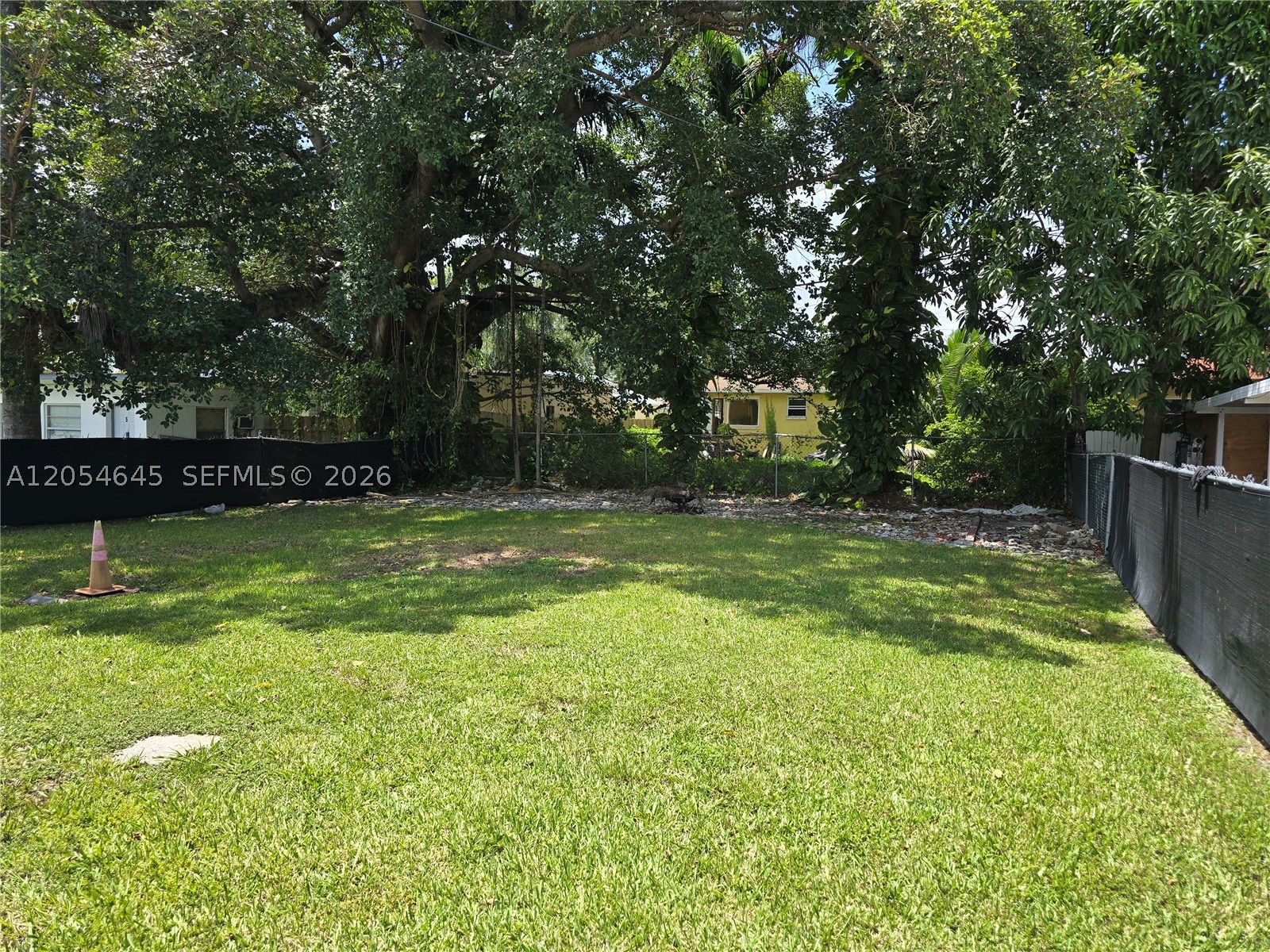 BISCAYNE SHORES CORR PLAT - Residential Lease