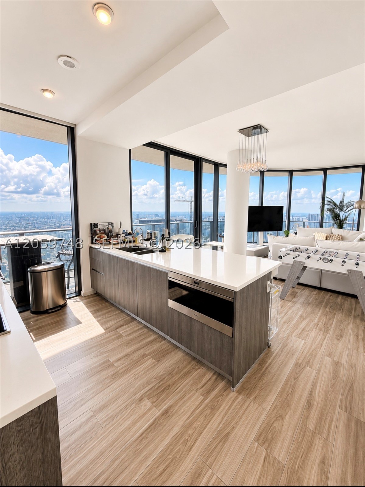 801 SMA RESIDENCES CONDO - Residential