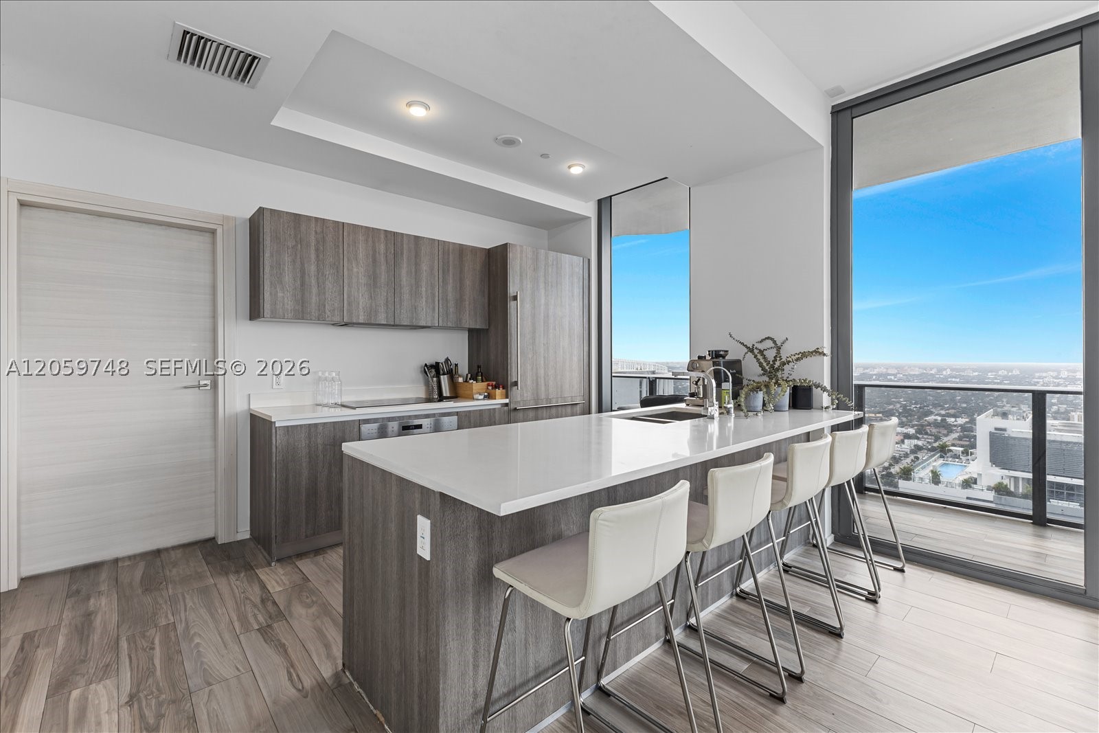 801 SMA RESIDENCES CONDO - Residential