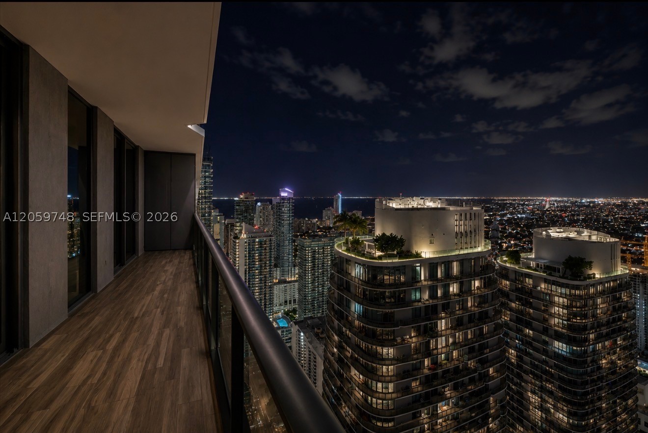 801 SMA RESIDENCES CONDO - Residential