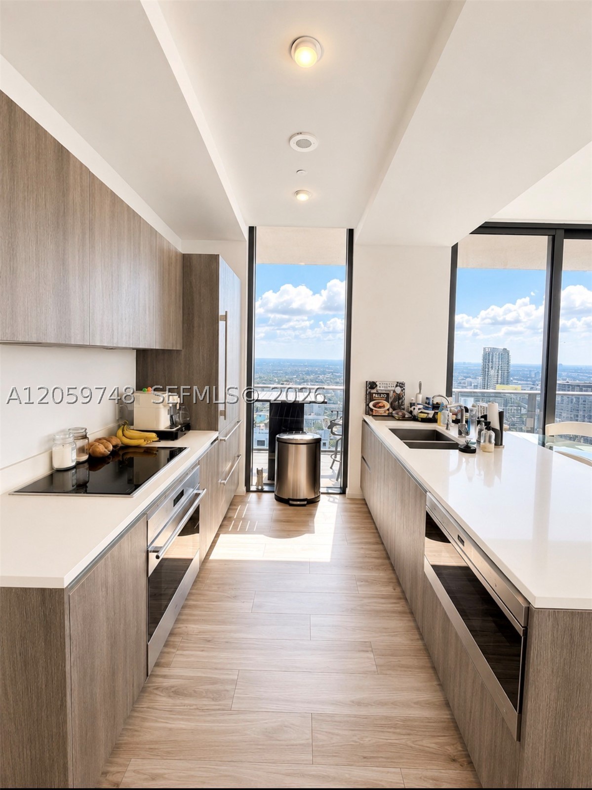 801 SMA RESIDENCES CONDO - Residential