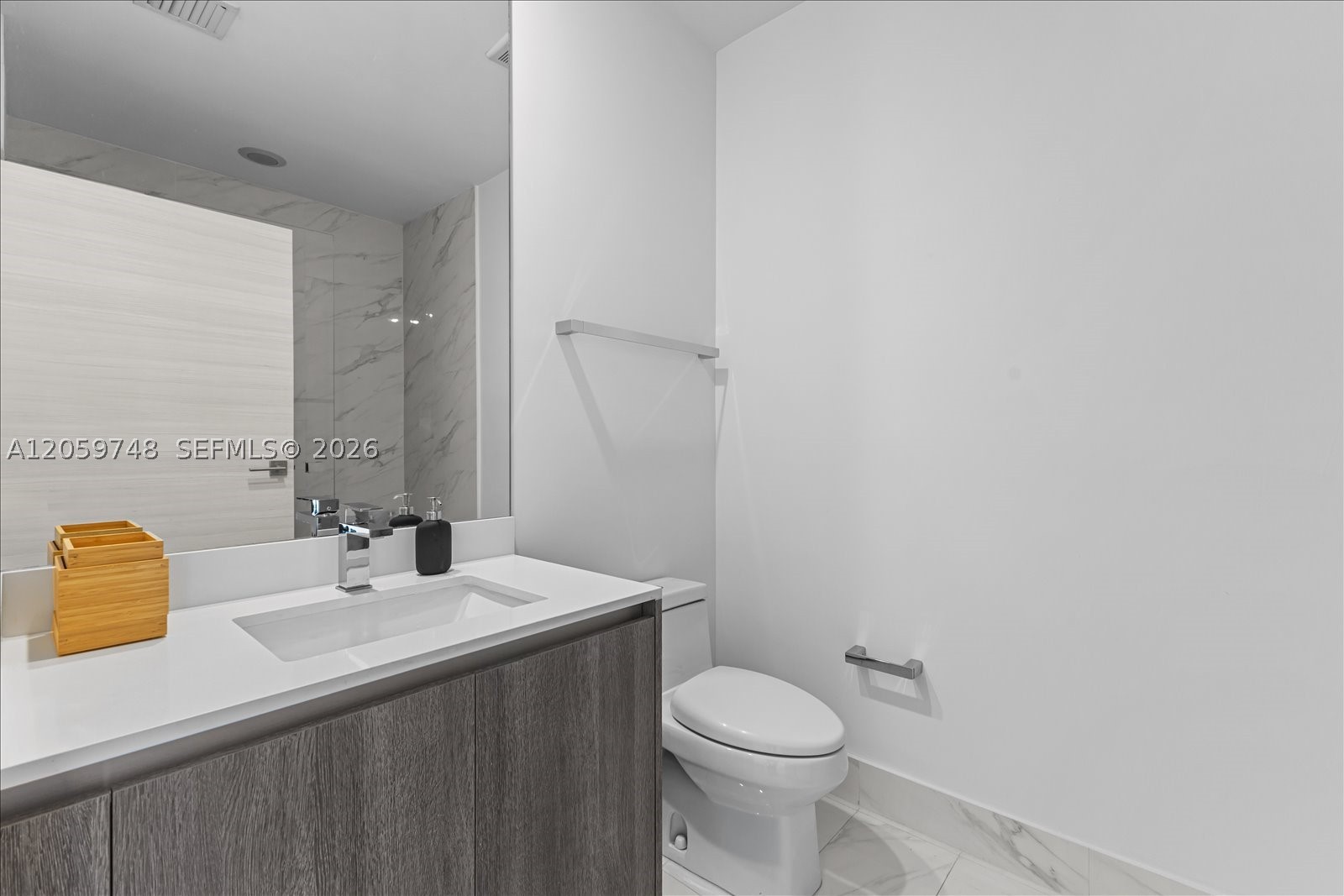 801 SMA RESIDENCES CONDO - Residential