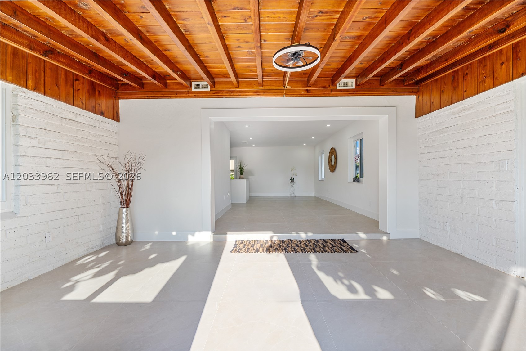 JOHNSCOTT - Residential