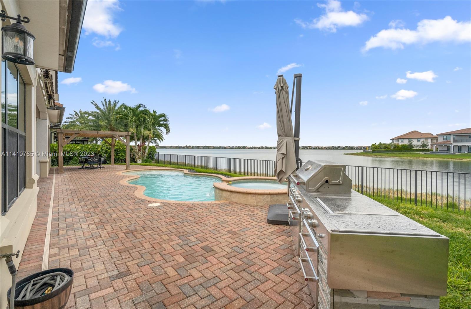 BRUSCHI PROPERTY - Residential