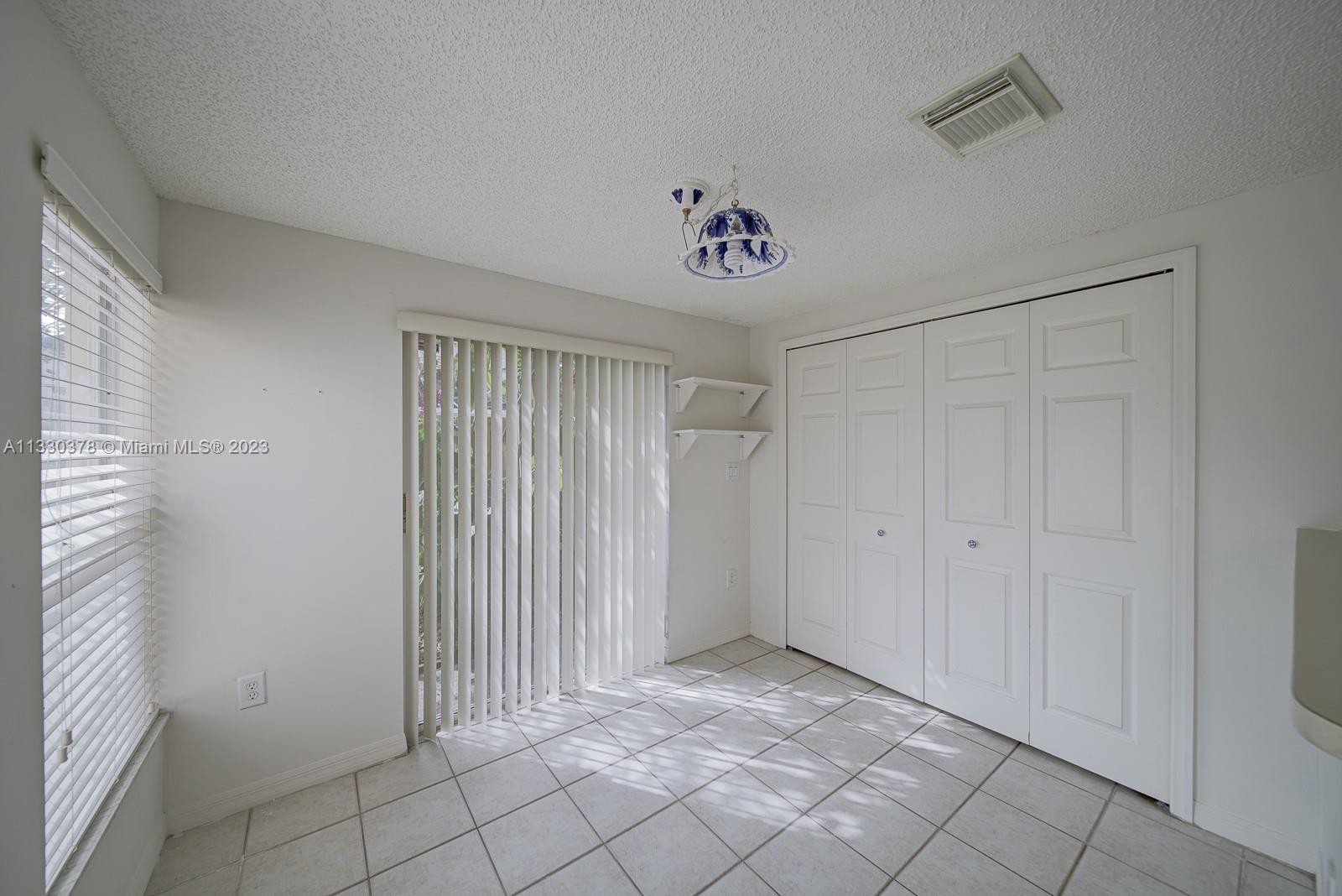 LAGO MAR SOUTH 2ND ADDN - Residential