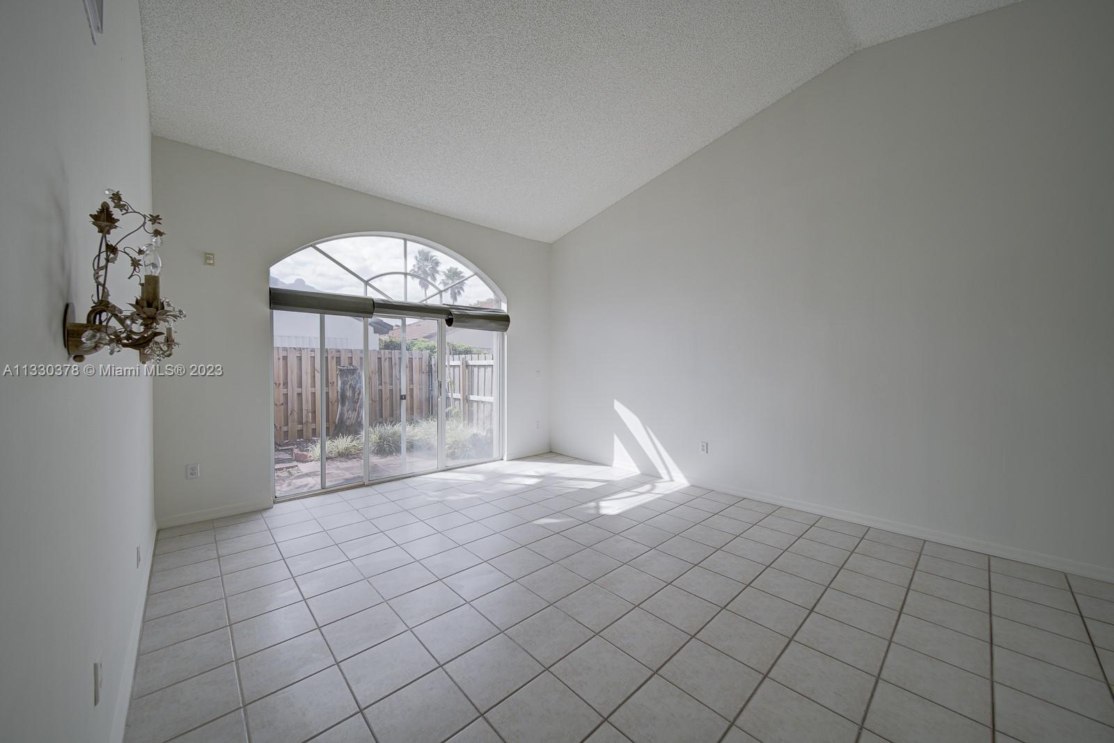 LAGO MAR SOUTH 2ND ADDN - Residential