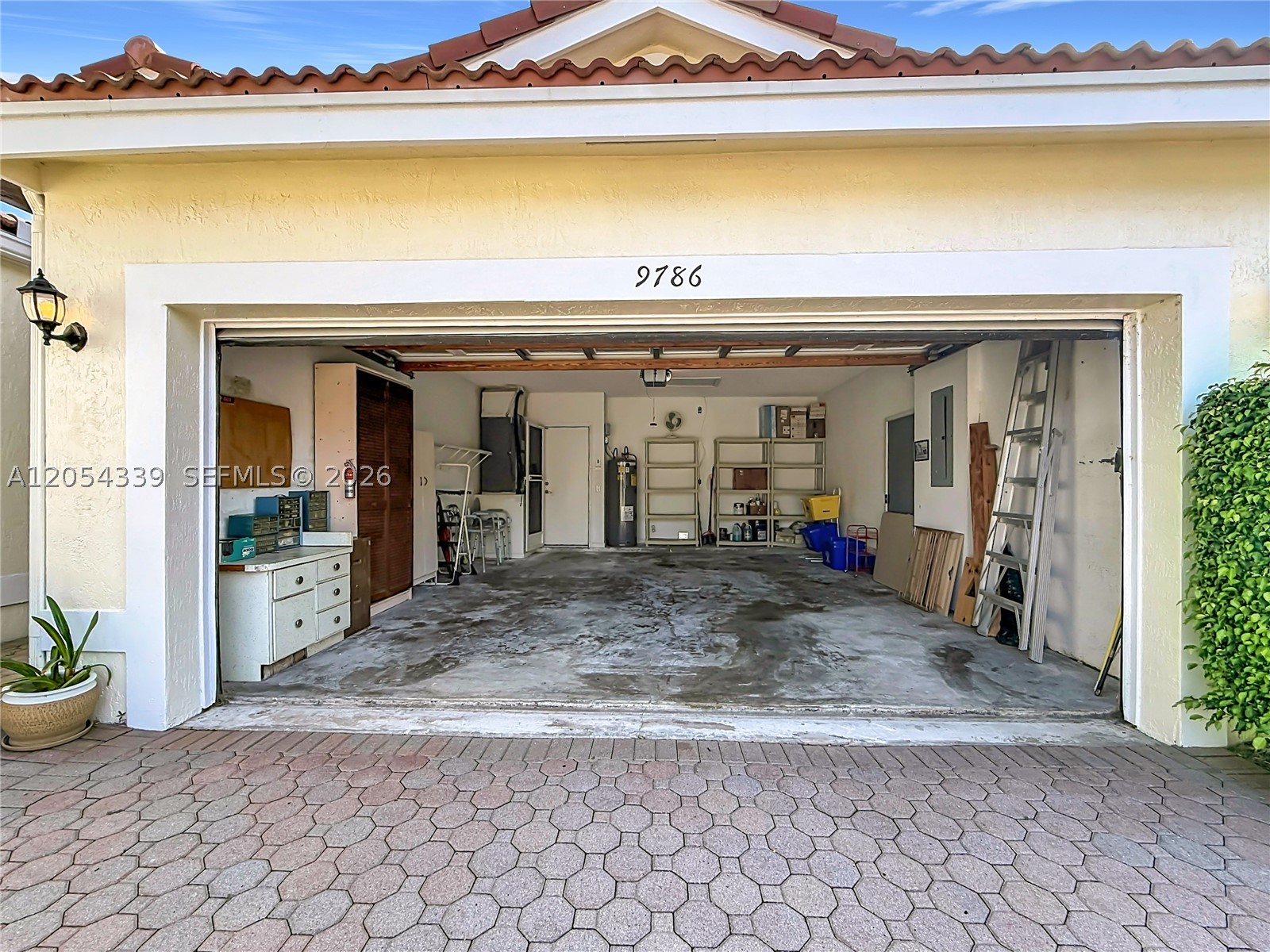 INDIAN HILLS 1 - Residential