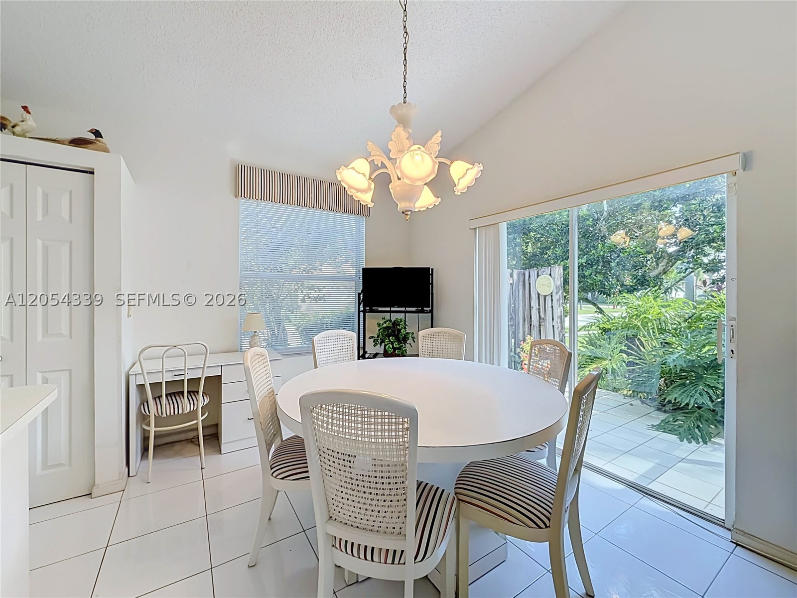 INDIAN HILLS 1 - Residential