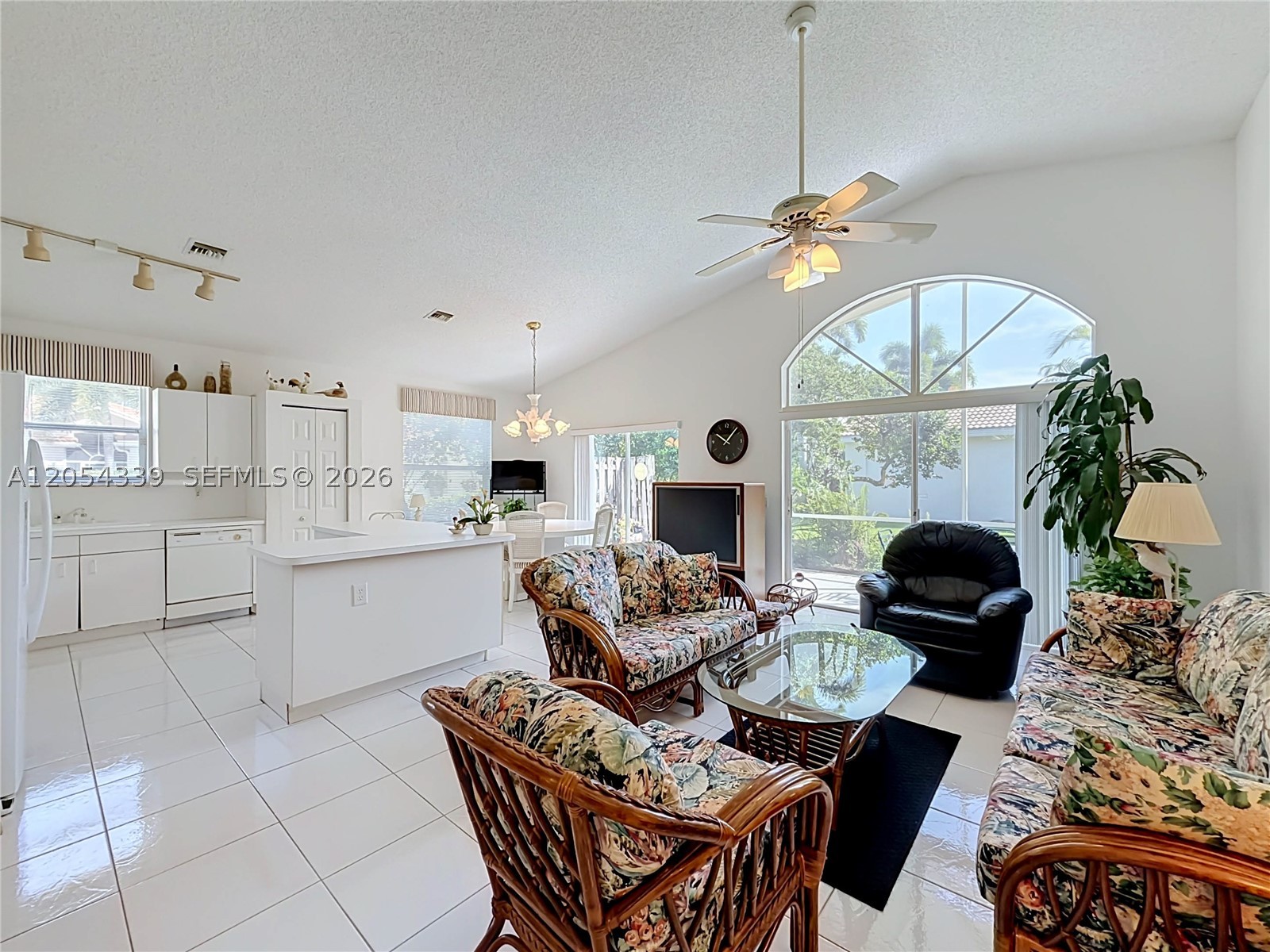 INDIAN HILLS 1 - Residential