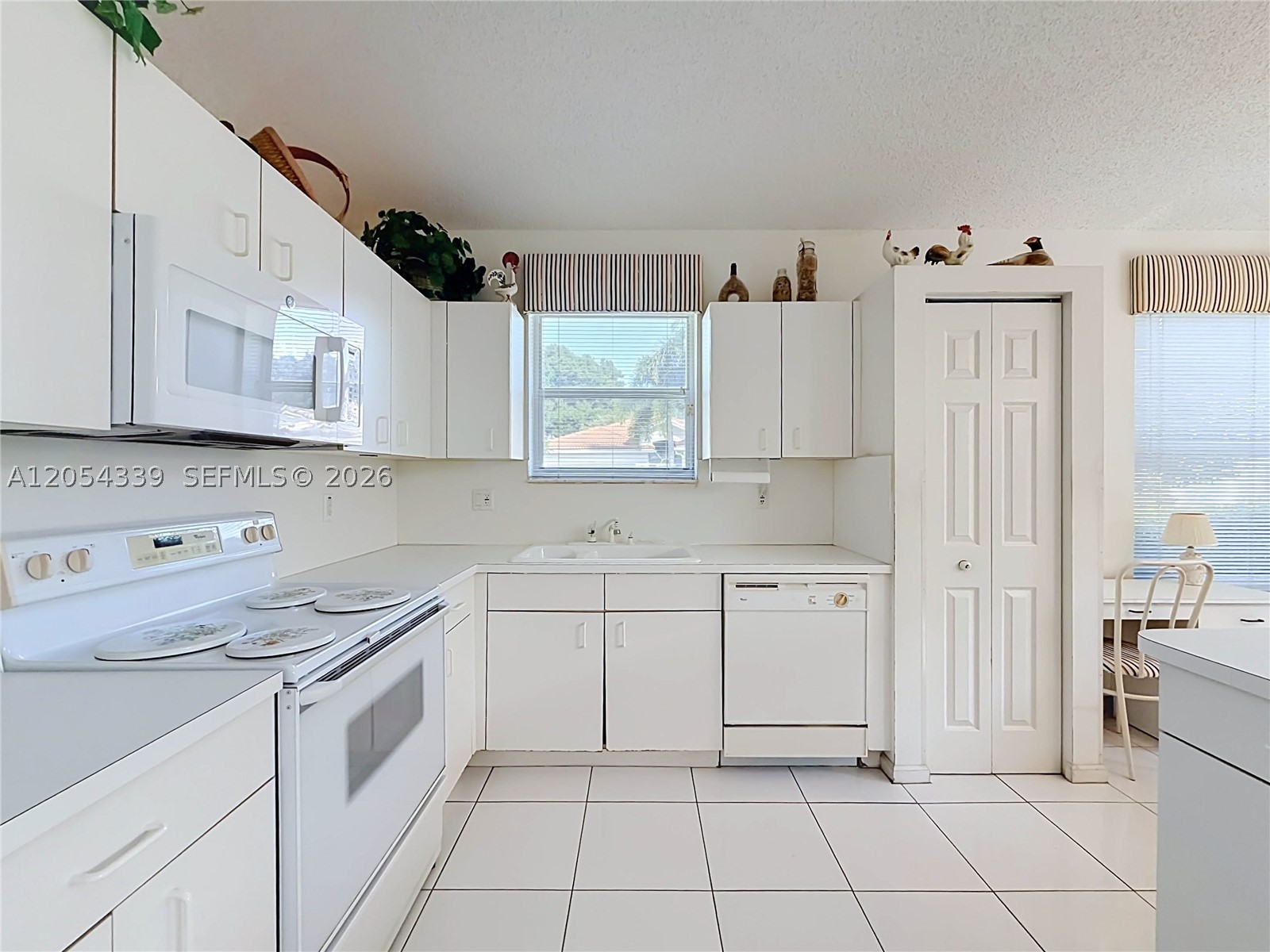 INDIAN HILLS 1 - Residential