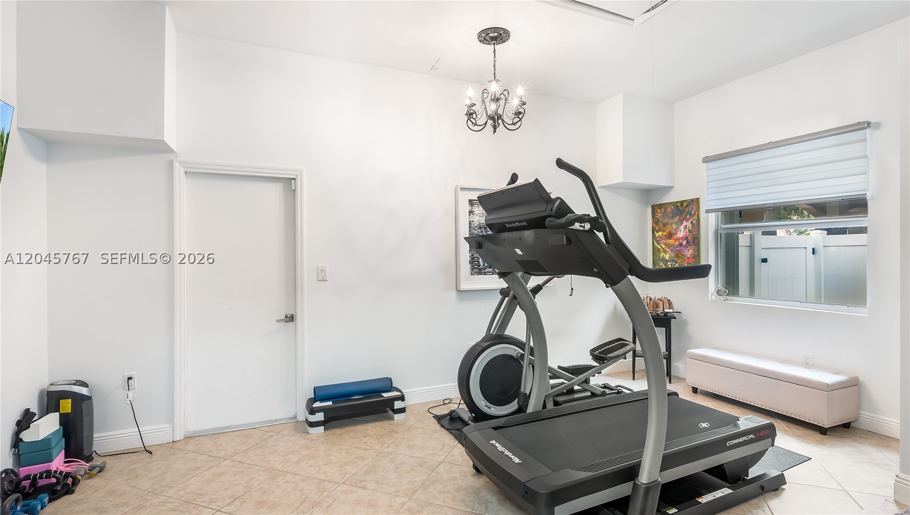 PEMBROKE SHORES - Residential