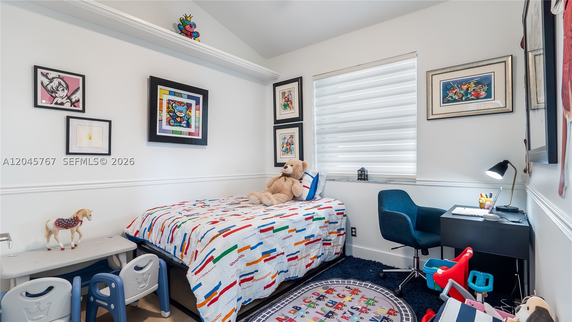PEMBROKE SHORES - Residential
