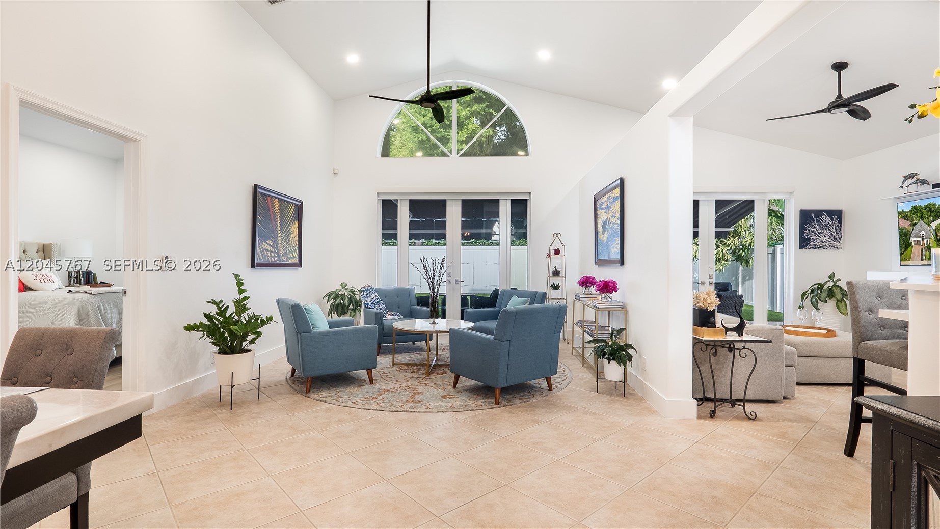 PEMBROKE SHORES - Residential