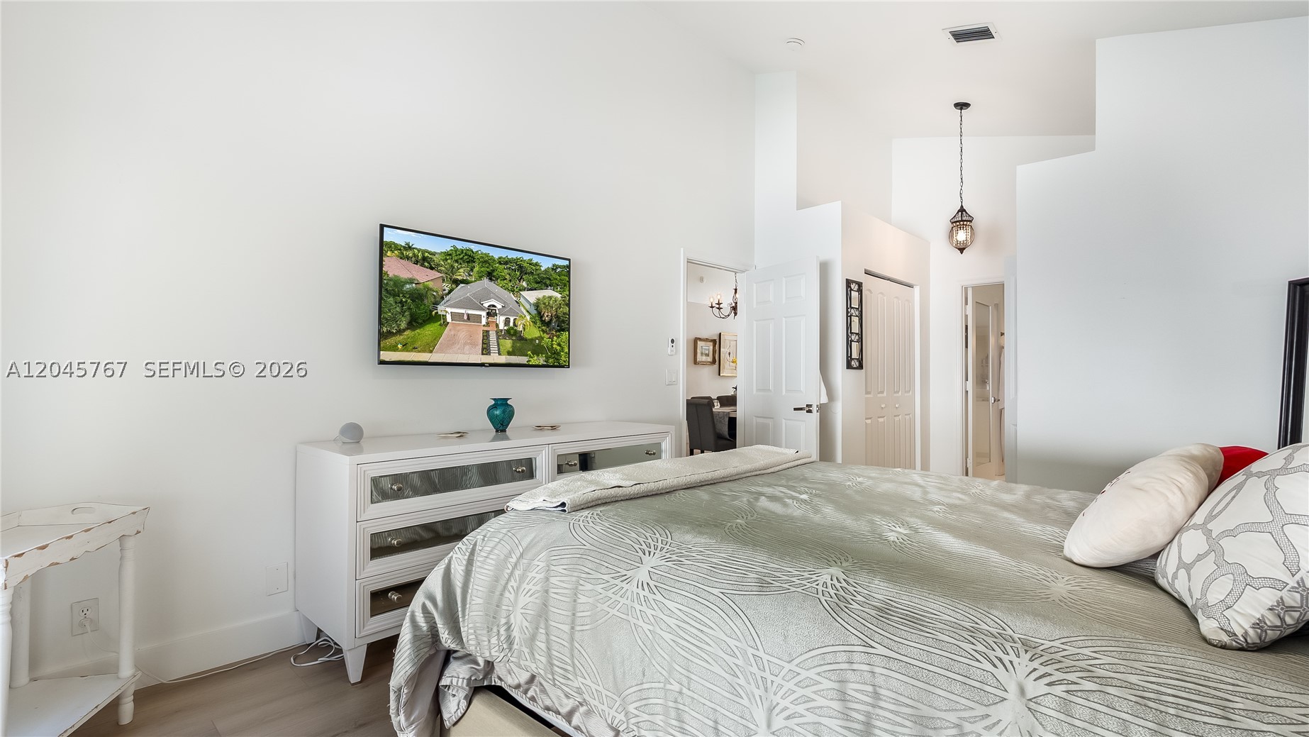 PEMBROKE SHORES - Residential