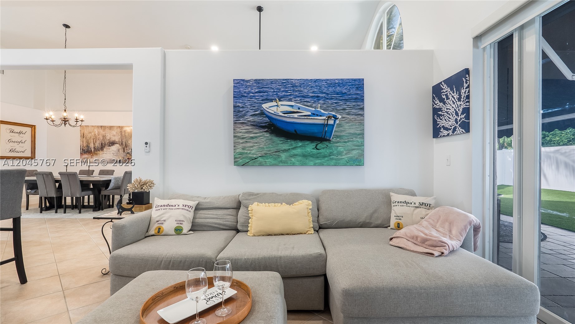 PEMBROKE SHORES - Residential