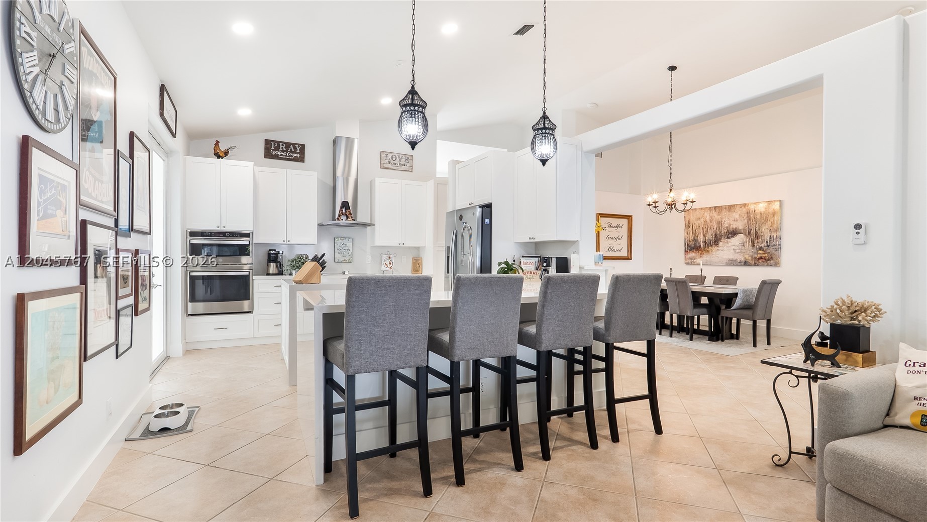 PEMBROKE SHORES - Residential