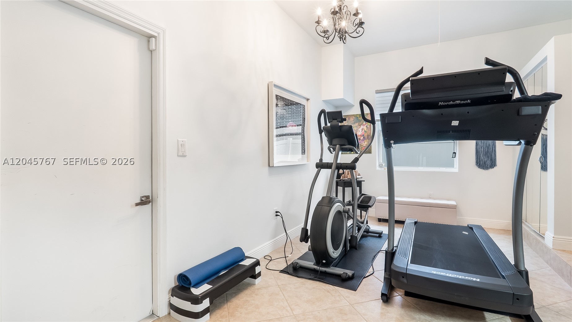 PEMBROKE SHORES - Residential