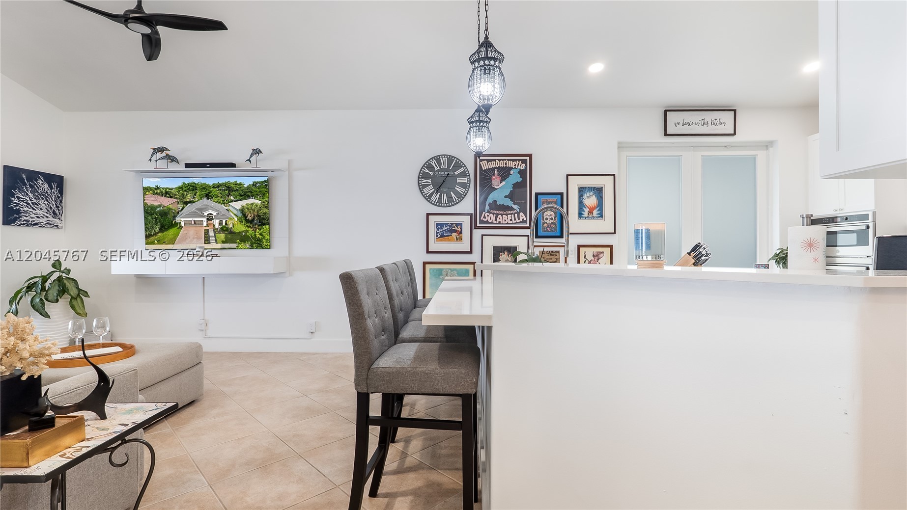 PEMBROKE SHORES - Residential