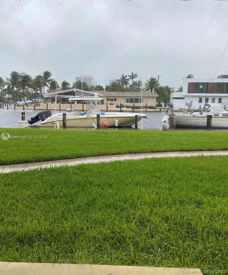 YACHT CLUB CONDO (THE) - Residential Lease