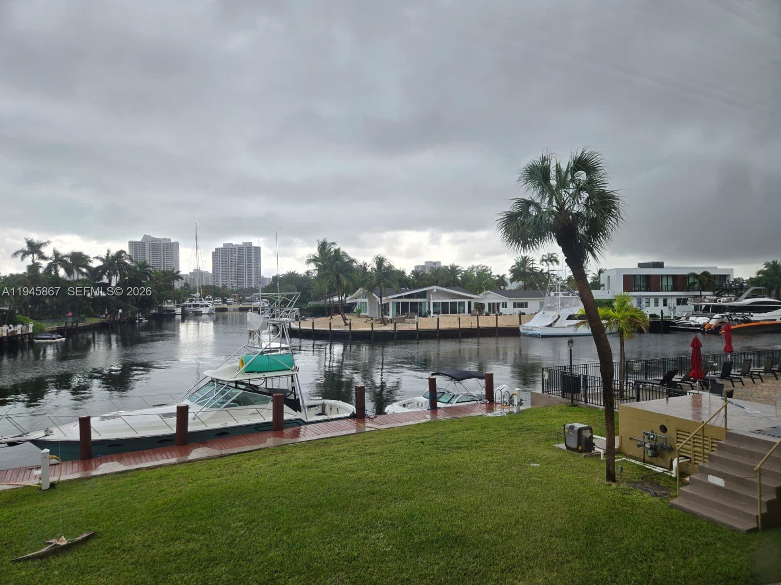 YACHT CLUB CONDO (THE) - Residential Lease
