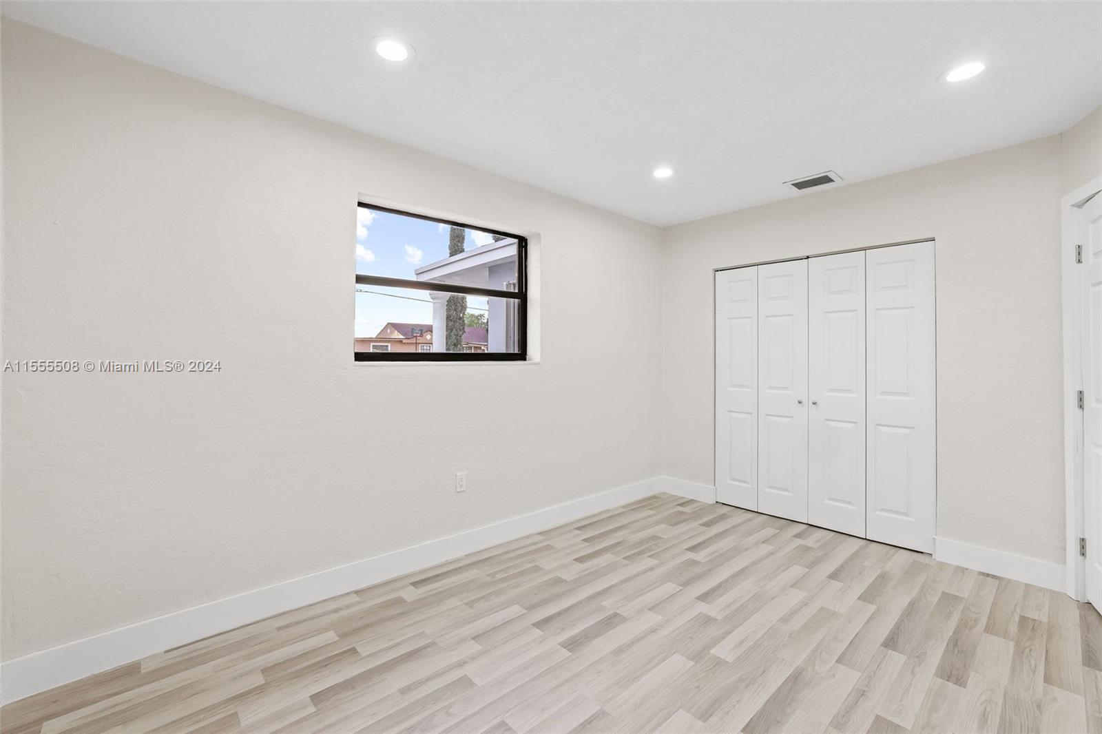 HIALEAH HOMES - Residential